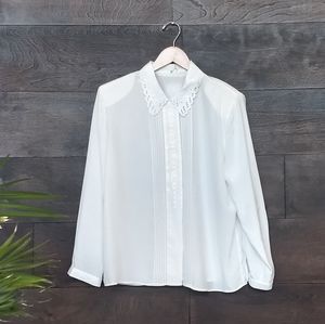 Vintage 80s/90s White Embroidered Pintuck Blouse